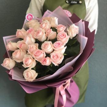 Бело-розовые розы 60 см (Россия) articul  305100